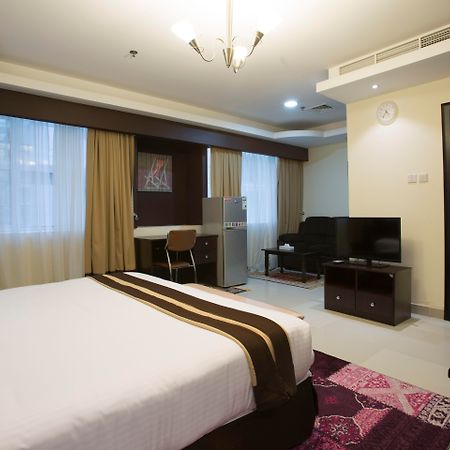 Travellers Hotel Apartment Dubai Esterno foto