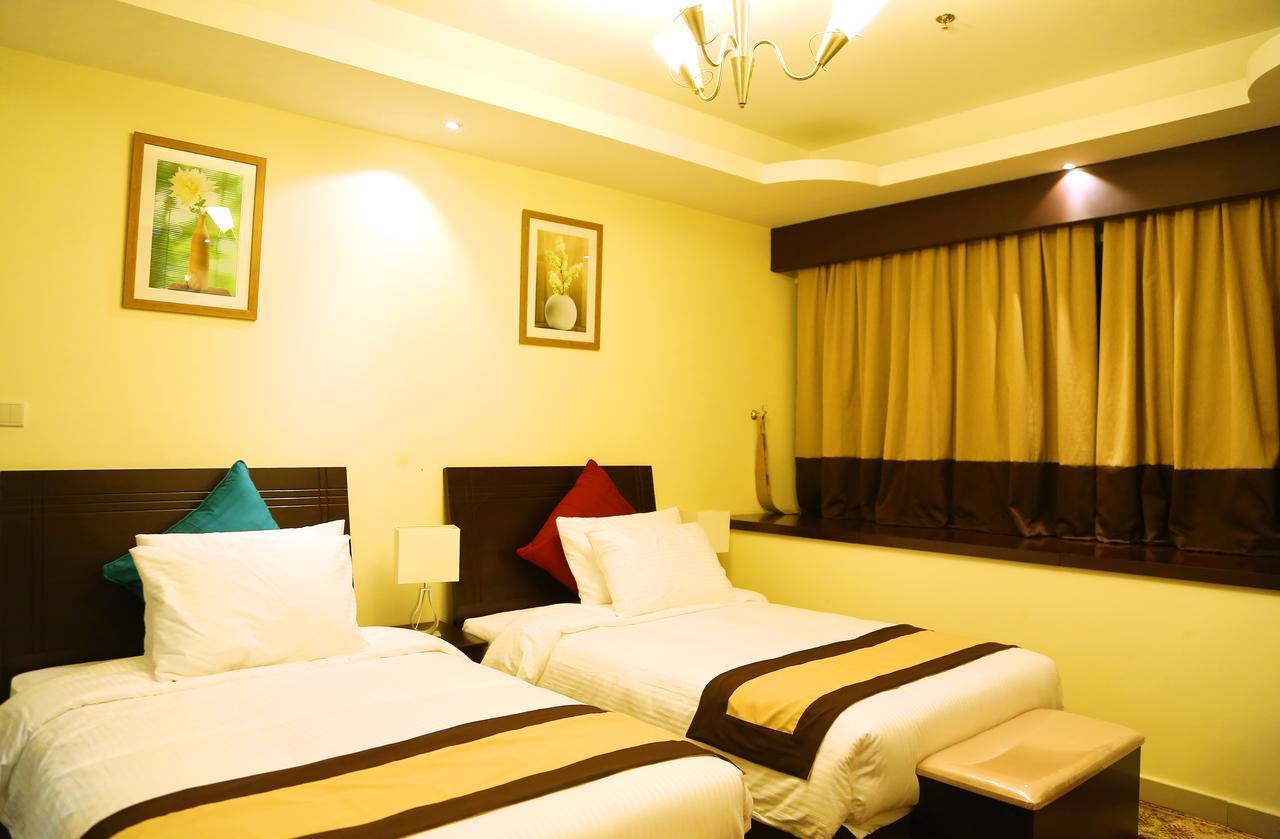 Travellers Hotel Apartment Dubai Esterno foto