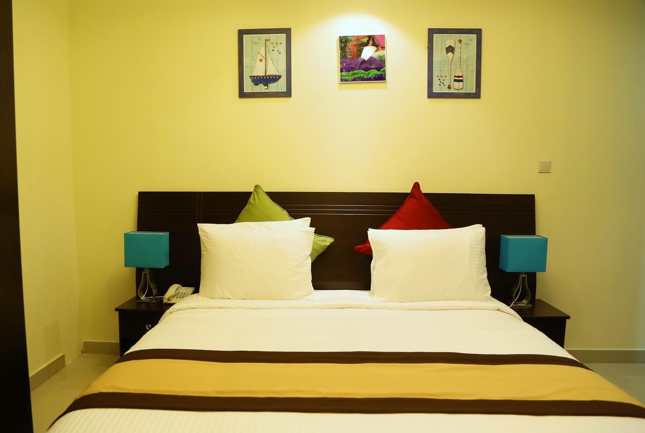 Travellers Hotel Apartment Dubai Esterno foto
