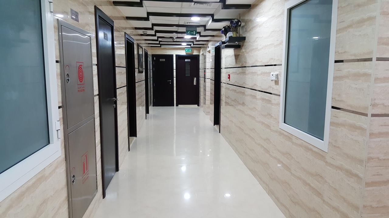 Travellers Hotel Apartment Dubai Esterno foto