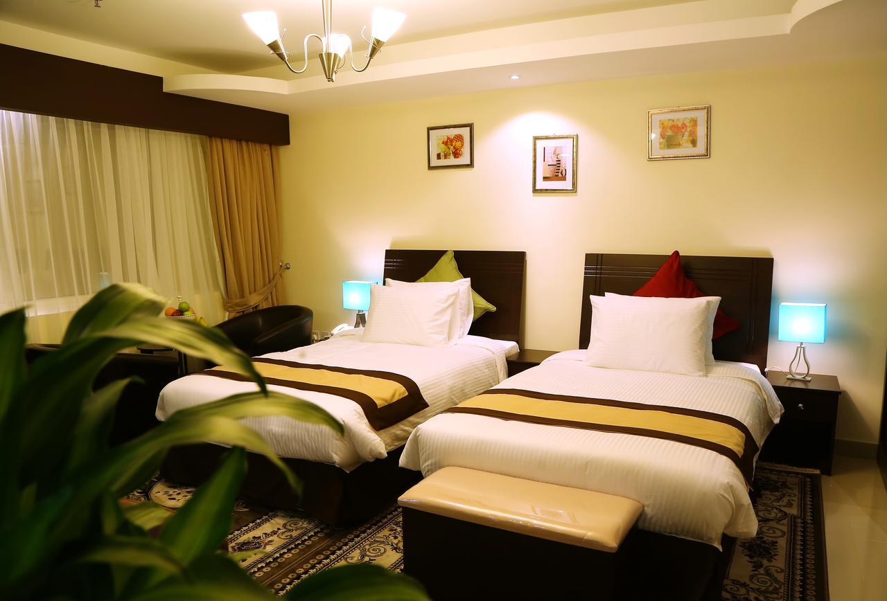 Travellers Hotel Apartment Dubai Esterno foto